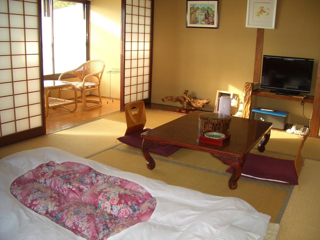 Tomitaya Ryokan Bekkan Matsumoto Zimmer foto